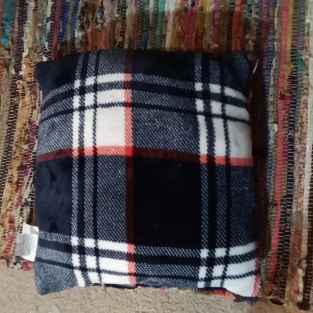Seasonal plaid pillow with red bear
